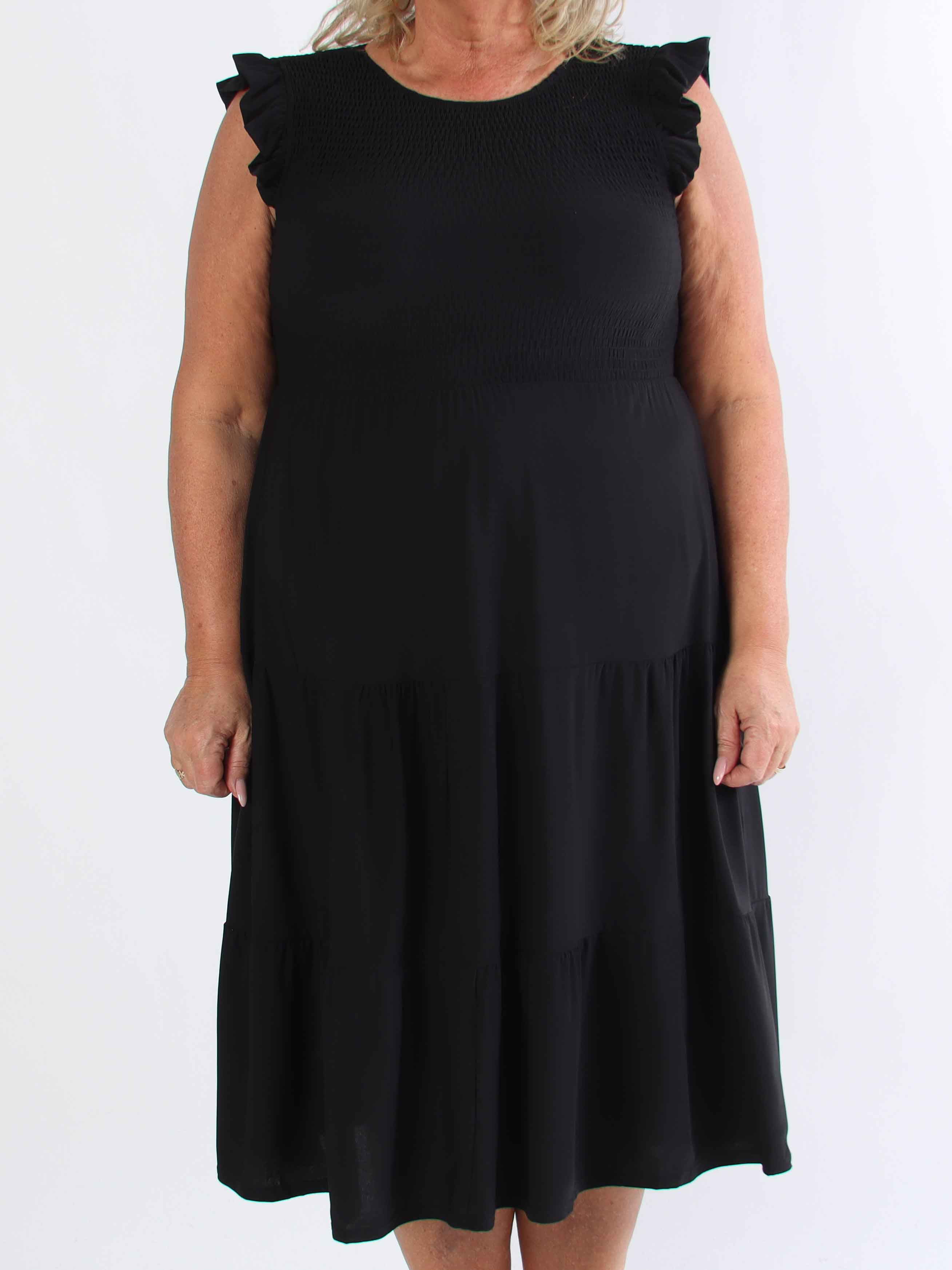 Kelly Sleeveless - Elastisk plus size-klänning med smockat bröst